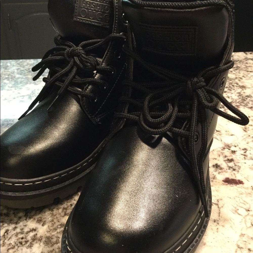 NWOT Combat boots